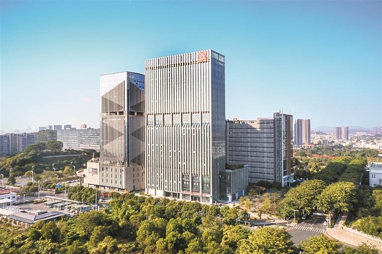 这里有自然的野趣 又有都市的繁华——一幅“城载业、业兴城”的画卷正在光明街道铺展开来