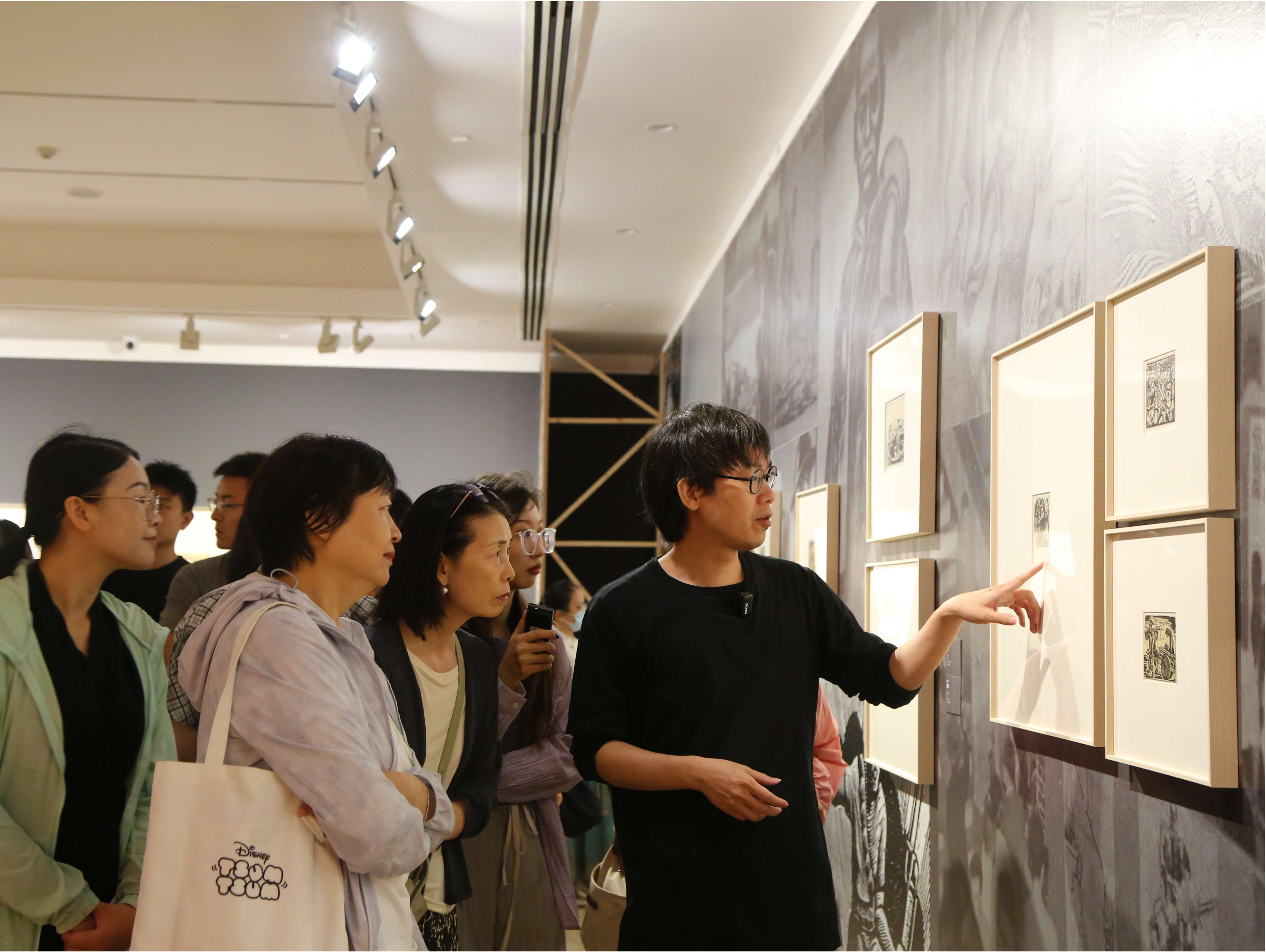 以刀代笔！“木刻记忆——1931-1945年中国艺术家的视觉实践与媒介传播”展亮相何香凝美术馆