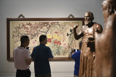 “和平颂”美术作品展在京开幕（6）