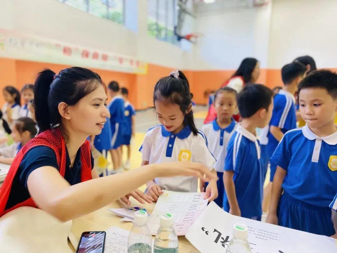 守护成长之路，共筑平安校园！裕安学校2024-2025学年家长义工工作纪实
