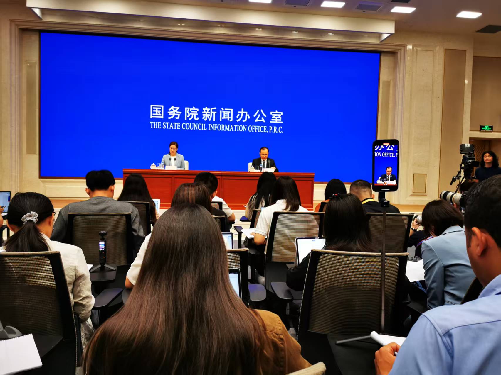国家统计局：今年上半年我国经济保持稳中有进、稳中向好