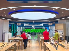 暑期数码产品迎旺季，消费市场新意浓