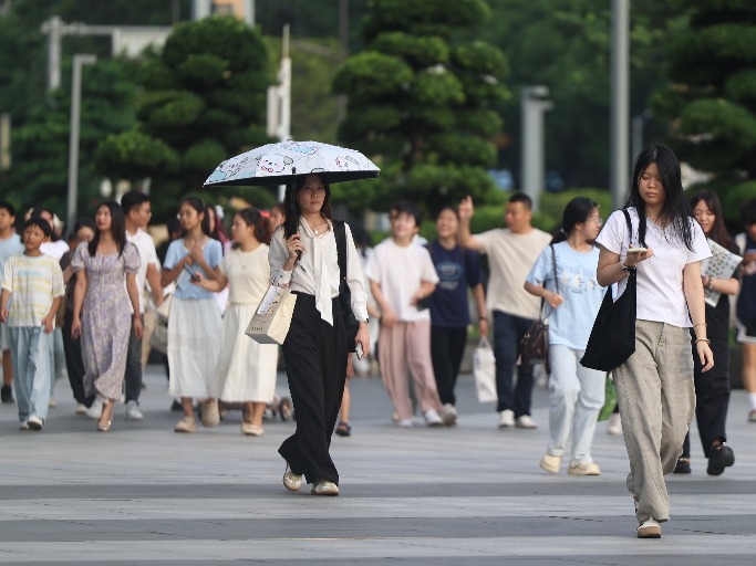 聊天丨37℃！热到飞起！东莞人挺住，明起“大风大雨”来“退烧”