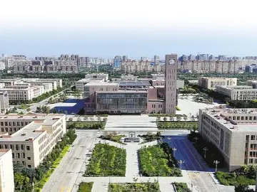 喀什大学师生讲述美好校园生活 “天鹅”心泊拉齐尼湖