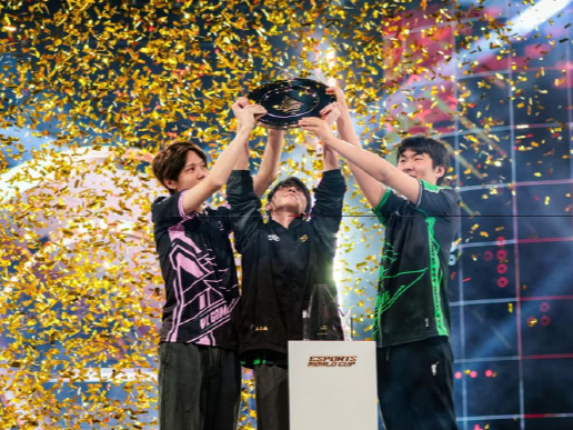 中国战队EWC2025首冠落袋！VKG战队96分登顶《Apex英雄》项目