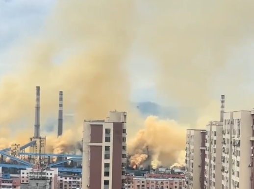 辽宁本溪市内黄烟滚滚？当地回应：钢铁厂鼓风机故障，已启动应急预案 | 有料