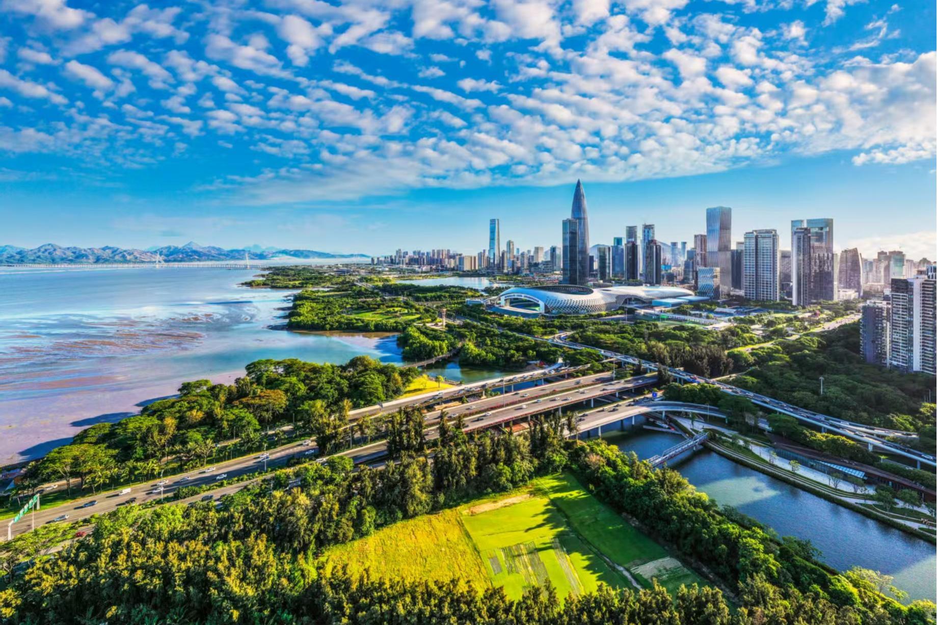 南山高新技术产业掀起“人形风暴”，“机器人谷”产学研走廊崛起千亿集群 | 南山半月谈​