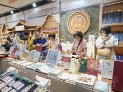 记者手记：香港书展的“热辣鲜香”