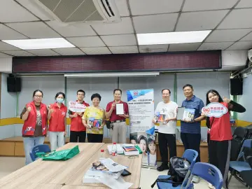 翠竹街道联合科技团队为退役军人送上“智能健康礼包”