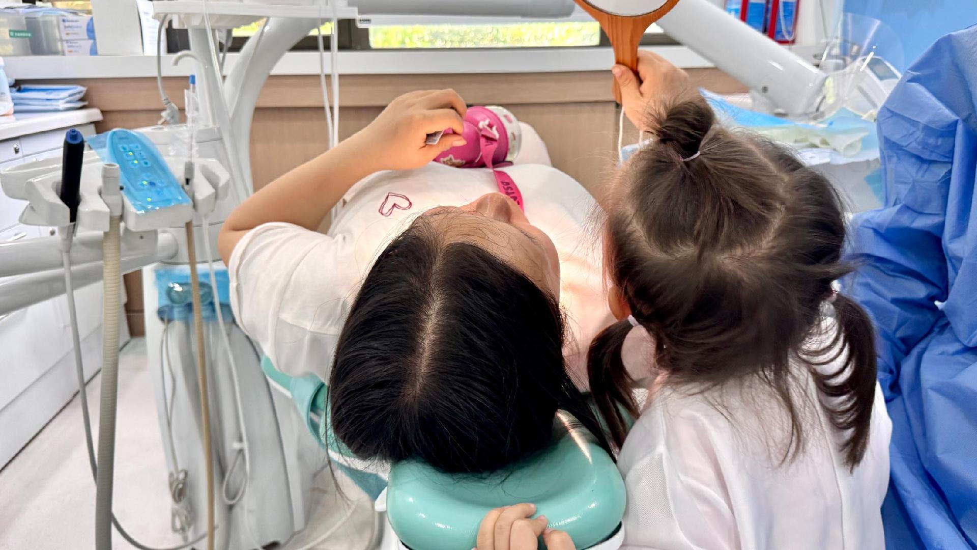 微笑无障碍，深圳市口腔医院为特殊家庭点亮暖心诊疗之光