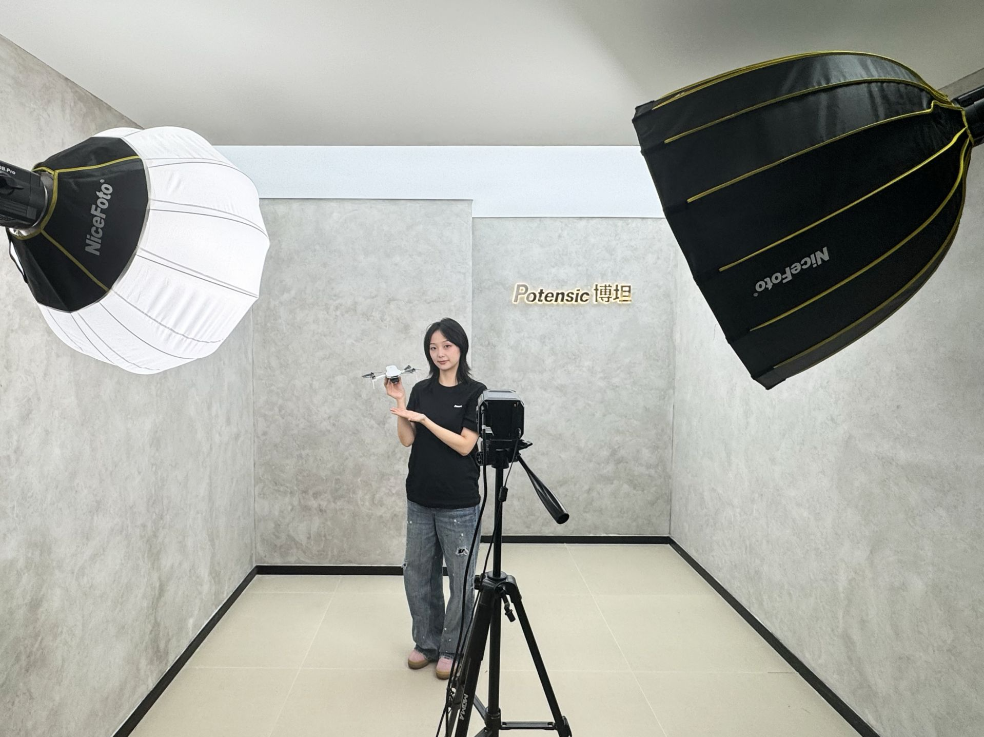 “年轻人的第一台无人机”，在直播间实现销量翻倍