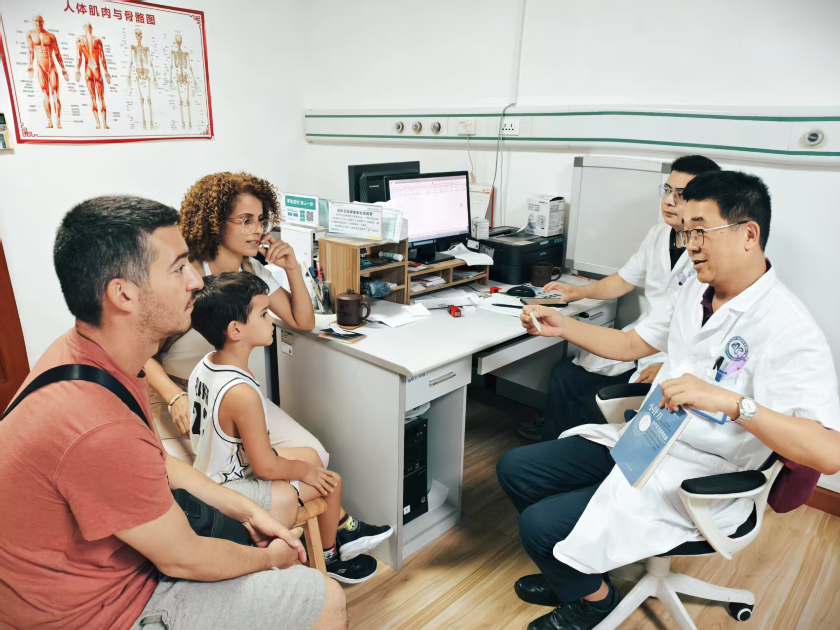 针刀尖上的功夫！广西名中医骨伤科陈小刚将坐诊深圳市盐田区人民医院