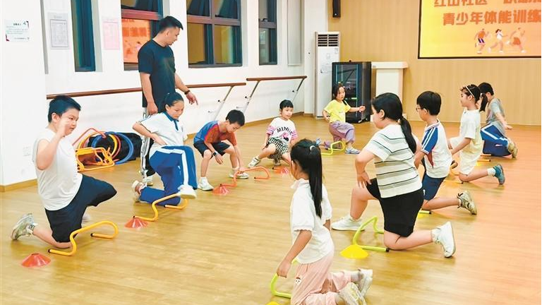 民治红山社区：青少年上“理学堂” 多维学习共成长