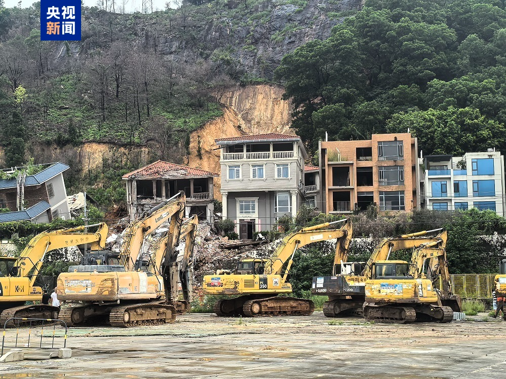 广州山体滑坡已致2人死亡 仍有5名被困人员在搜救中 