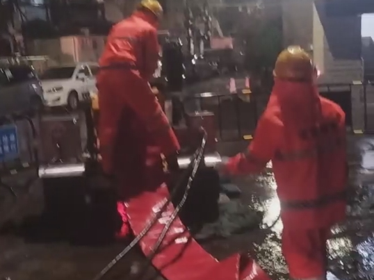 宝安城管全力做好暴雨防御各项措施