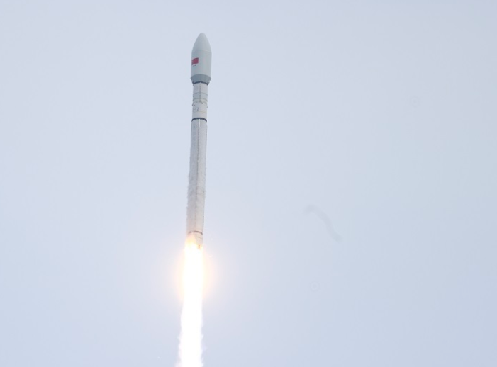 新一代载人运载火箭长征十号首次系留点火试验取得圆满成功