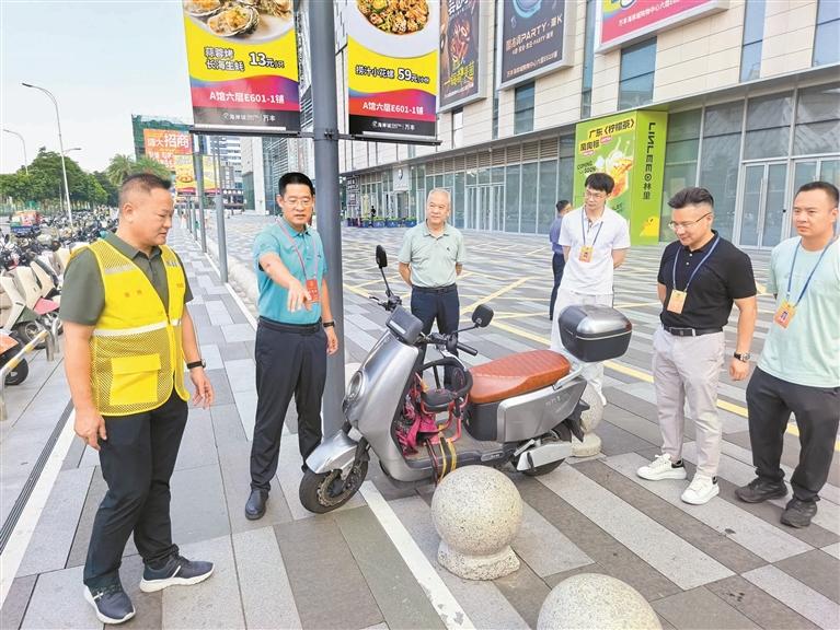 新桥街道：政协委员行走一线 助力环境秩序整治