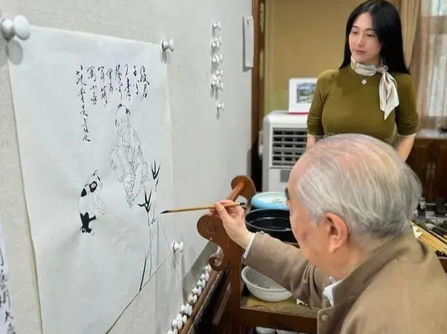 书画大师范曾女儿发文：父亲被其妻带走后失联，书画古董被运走，员工被恐吓不许外传消息