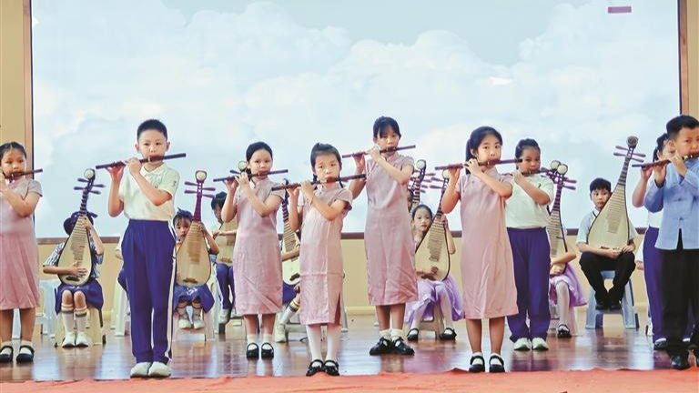 龙华国乐少年喜获全国展演一等奖