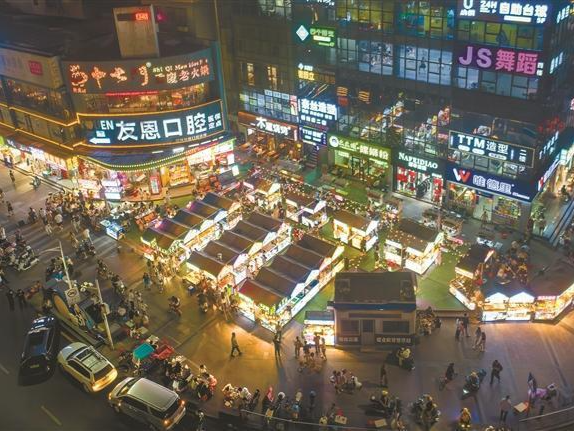 晶报特别报道 | 夜市之魅：城市的活力不会打烊