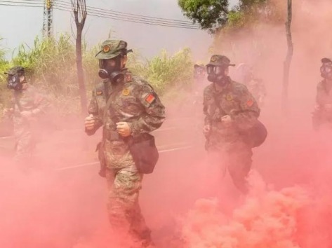 虎门镇组织基干民兵开展徒步拉练活动