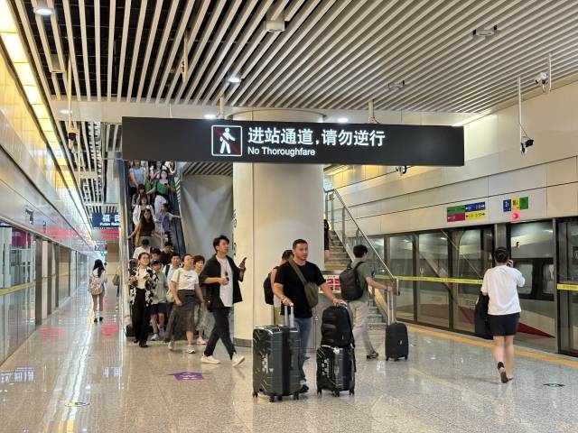 广深港高铁跨境客流突破两千万人次