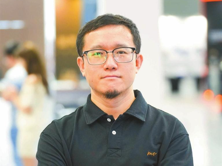 刘靖：带着114件行李在深圳找到想要的生活｜赓续特区精神 锐意改革开放
