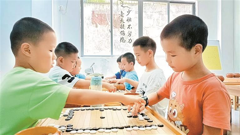 福永街道用十年公益课堂守护成长