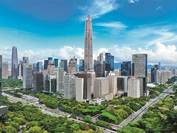 四十五载敢为先 征程万里仍从容——写在深圳经济特区建立45周年之际