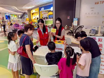 水贝社区开展亲子默契大挑战活动