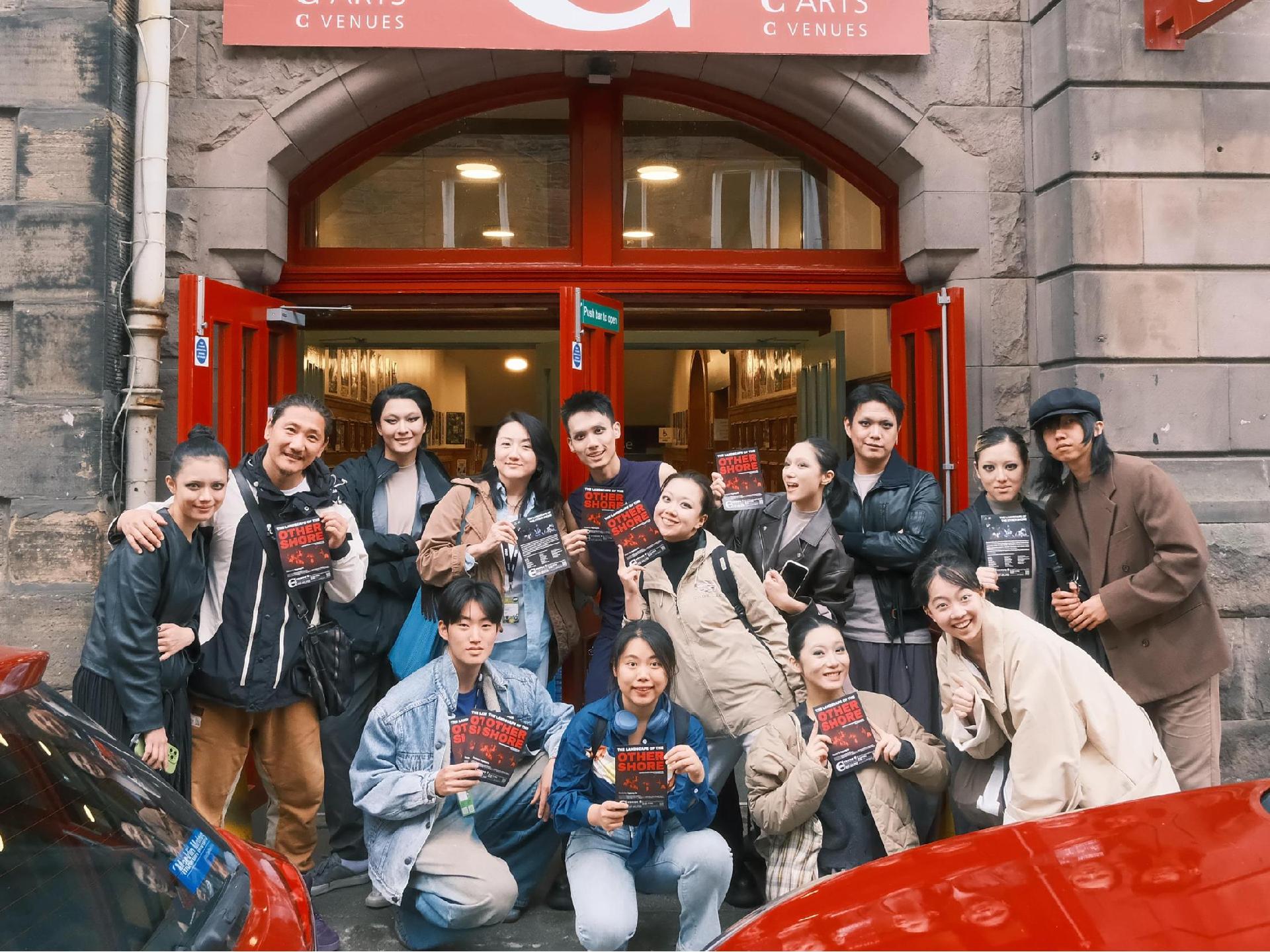 深圳先锋戏剧欧洲载誉归来，深圳大学出品戏剧获爱丁堡艺术节“杰出青年表演奖”