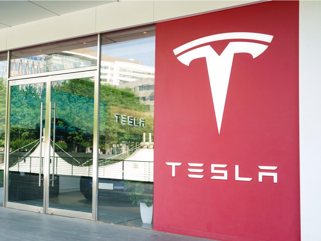 特斯拉用上了国产大模型，Model Y L将接入豆包和DeepSeek