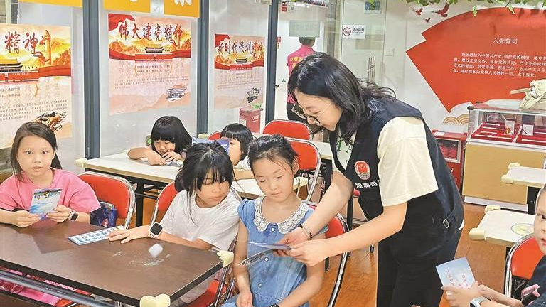 观澜街道青少年学习交通安全知识