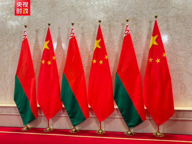 习近平会见白俄罗斯总统卢卡申科