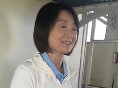 银龄教师胸怀赤诚奔赴新疆 向青年学子发出号召：新疆大有可为