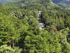 各地游客齐聚南岳忠烈祠缅怀抗战英烈