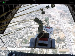 多国向加沙空投物资　联合国：实属“无奈之选”