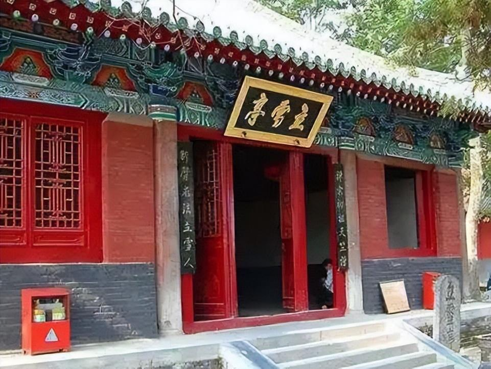 游客吐槽入殿内避雨遭拒？少林寺回应