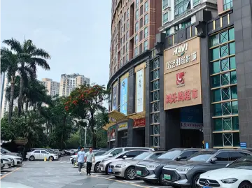 御景华城底商拟建“大型二手手机维修市场”？ 小区居民强烈反对，经营商、南园街道回应 | 晶报特别报道