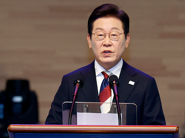 韩国总统李在明呼吁韩朝恢复信任与对话