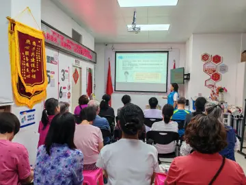 木头龙社区开展卒中防治讲座，守护居民健康