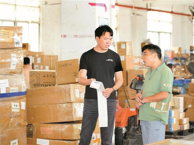 凌胡顺：把深圳商品配送到世界各地｜赓续特区精神 锐意改革开放