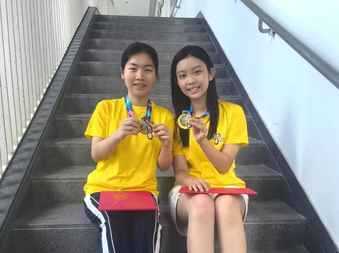 深高“双姝”获中国女子数学奥林匹克金牌