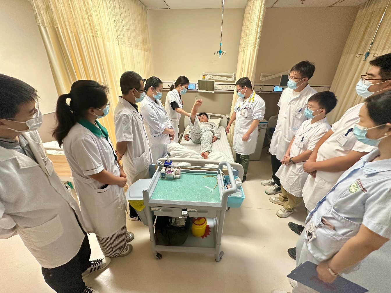 深圳社康“龙华模式”把社区居民“宠上天”