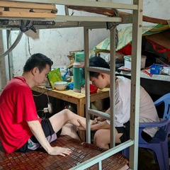 决定了！他要背父亲上大学