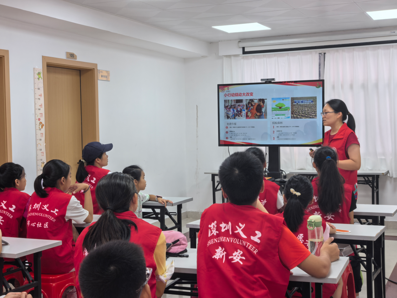 只为更好服务长者！新安布心社区开展志愿者培训