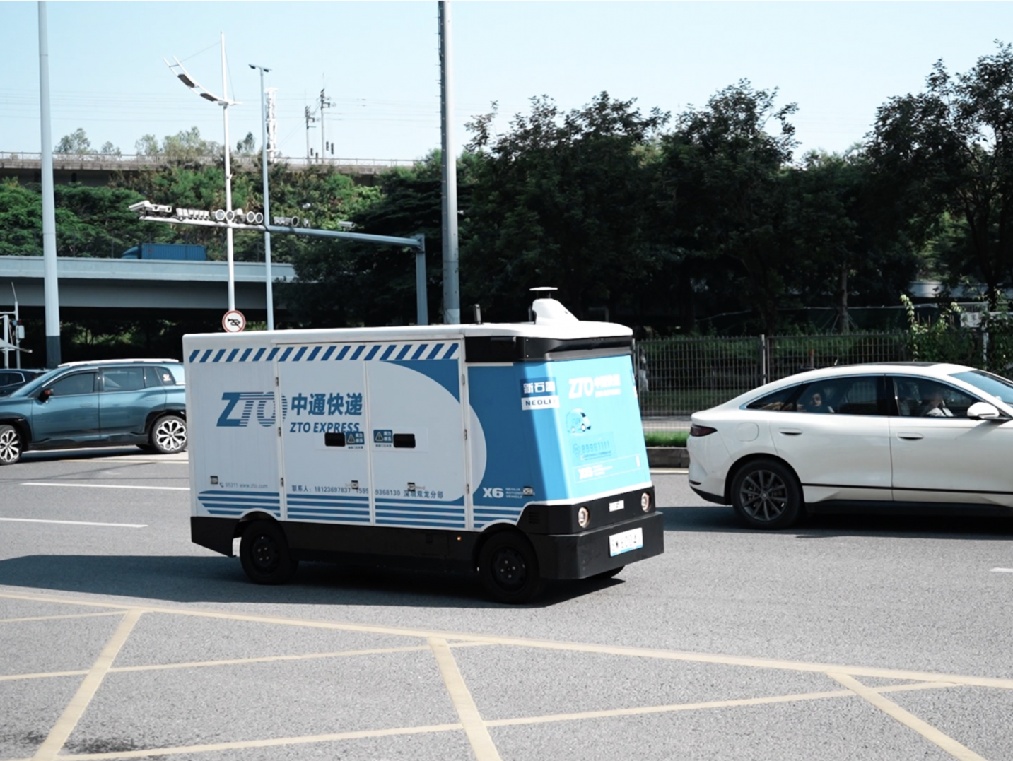 （已发过） 中通快递在深投用无人车 智能配送开启 “最后一公里” 
