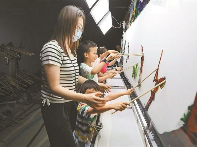 晶报特别报道 | 暑假仅余半月，留给带娃逛非遗的时间不多了