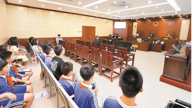 宝安法院:改革潮头立 司法为民谱新篇