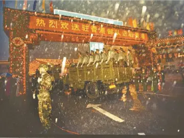 镜头里的深圳瞬间 | 1997 深南大道的不眠夜